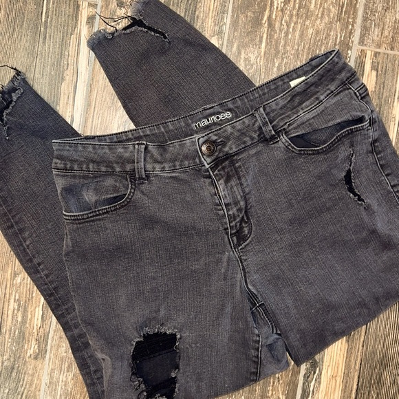 Maurice’s Sz XL Reg Distressed Black Denim Jean Jegging - Picture 2 of 10